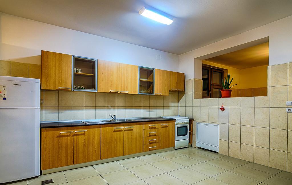 Panorama Pietrei Craiului Hotel Zărneşti Екстериор снимка